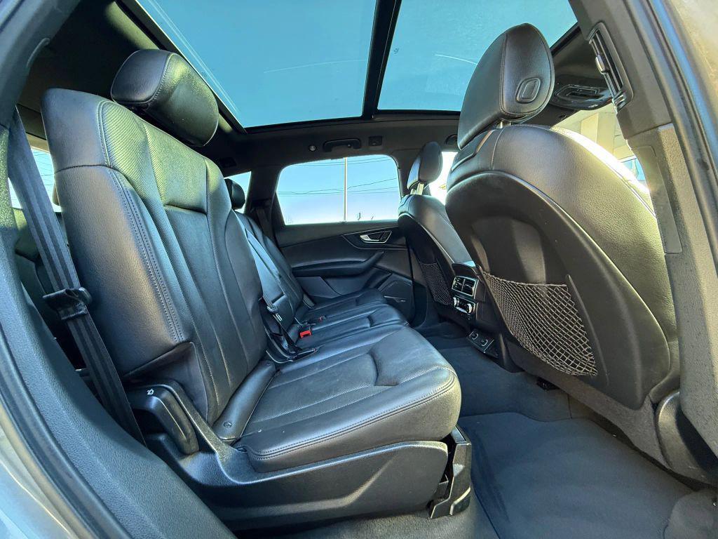 used 2017 Audi Q7 car, priced at $14,121