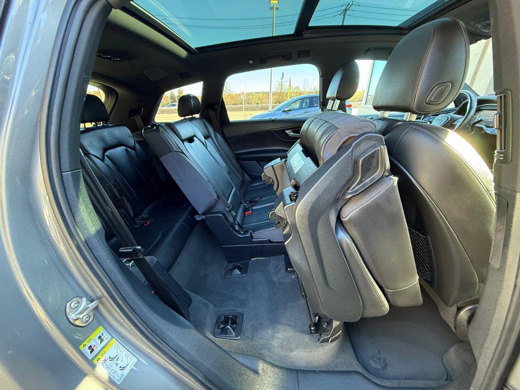 used 2017 Audi Q7 car, priced at $14,121
