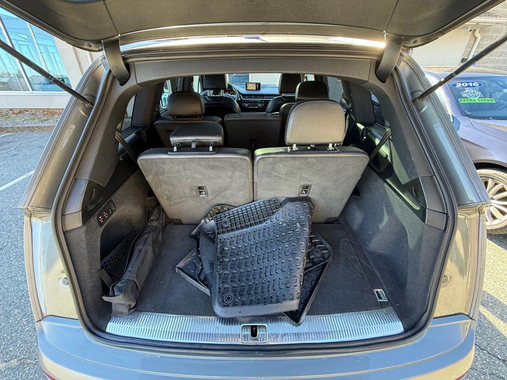 used 2017 Audi Q7 car, priced at $14,121