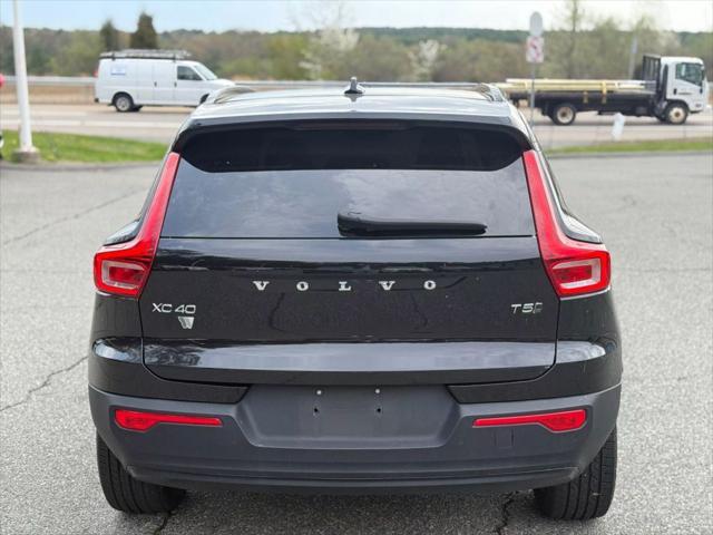 used 2021 Volvo XC40 car, priced at $20,321