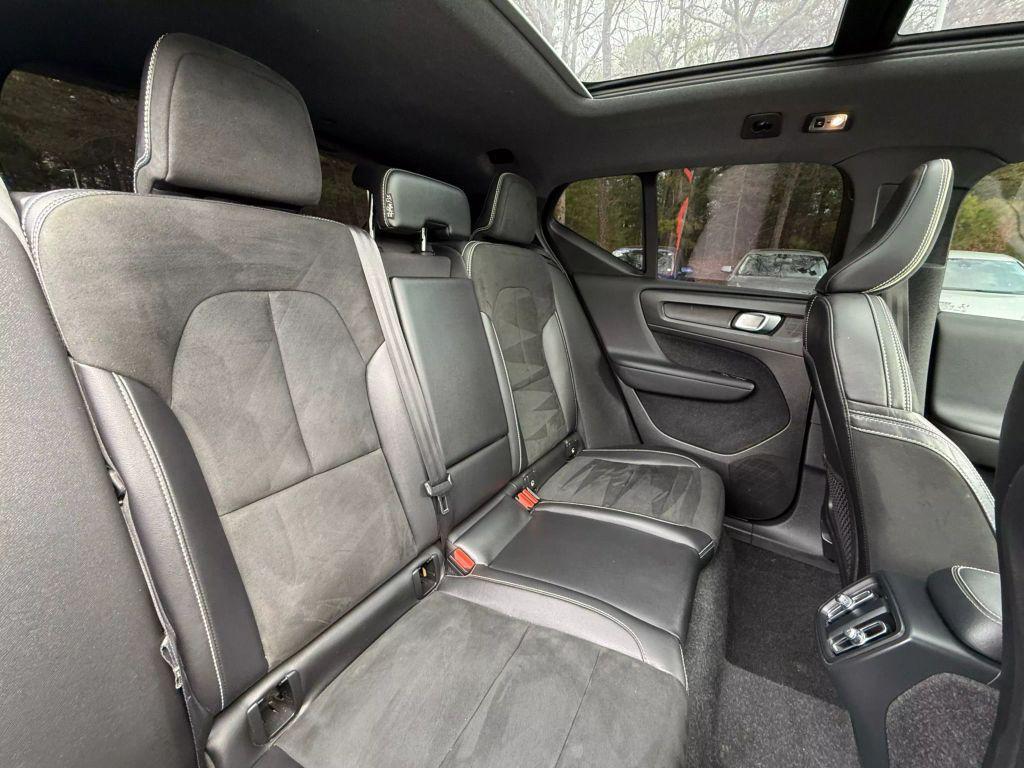 used 2021 Volvo XC40 car, priced at $19,597