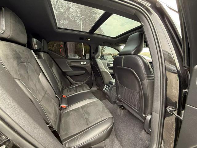 used 2021 Volvo XC40 car, priced at $20,321