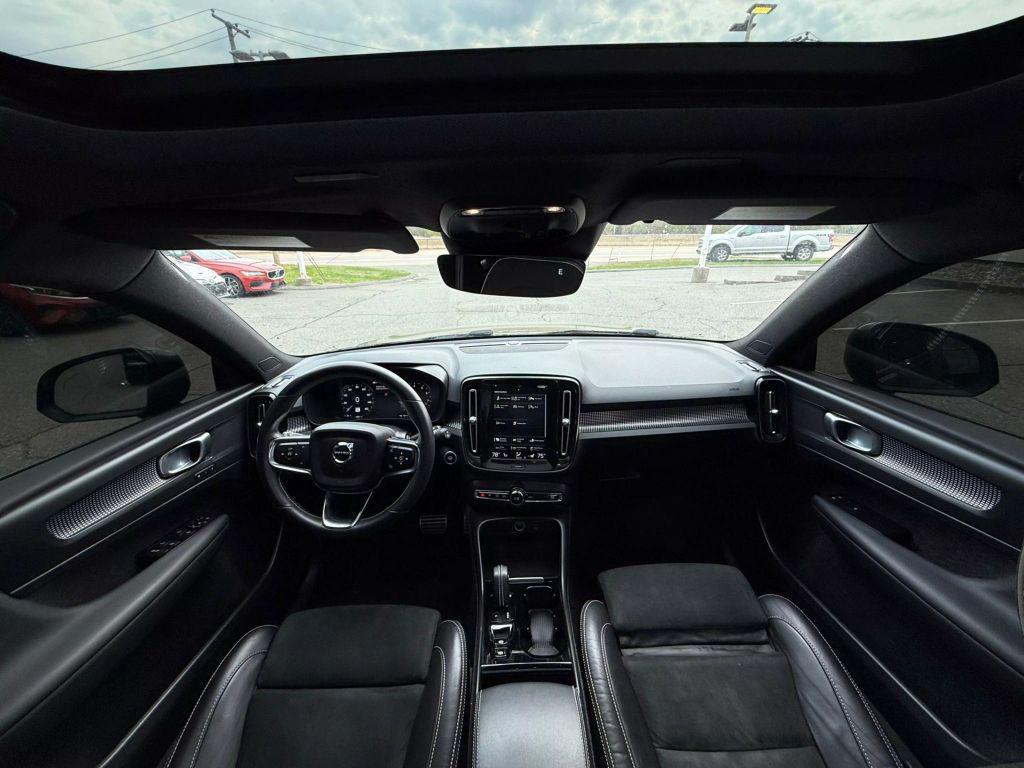 used 2021 Volvo XC40 car, priced at $19,597