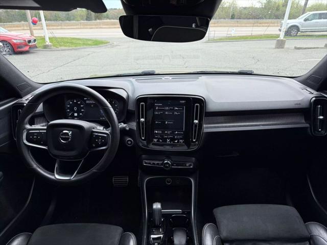 used 2021 Volvo XC40 car, priced at $20,321