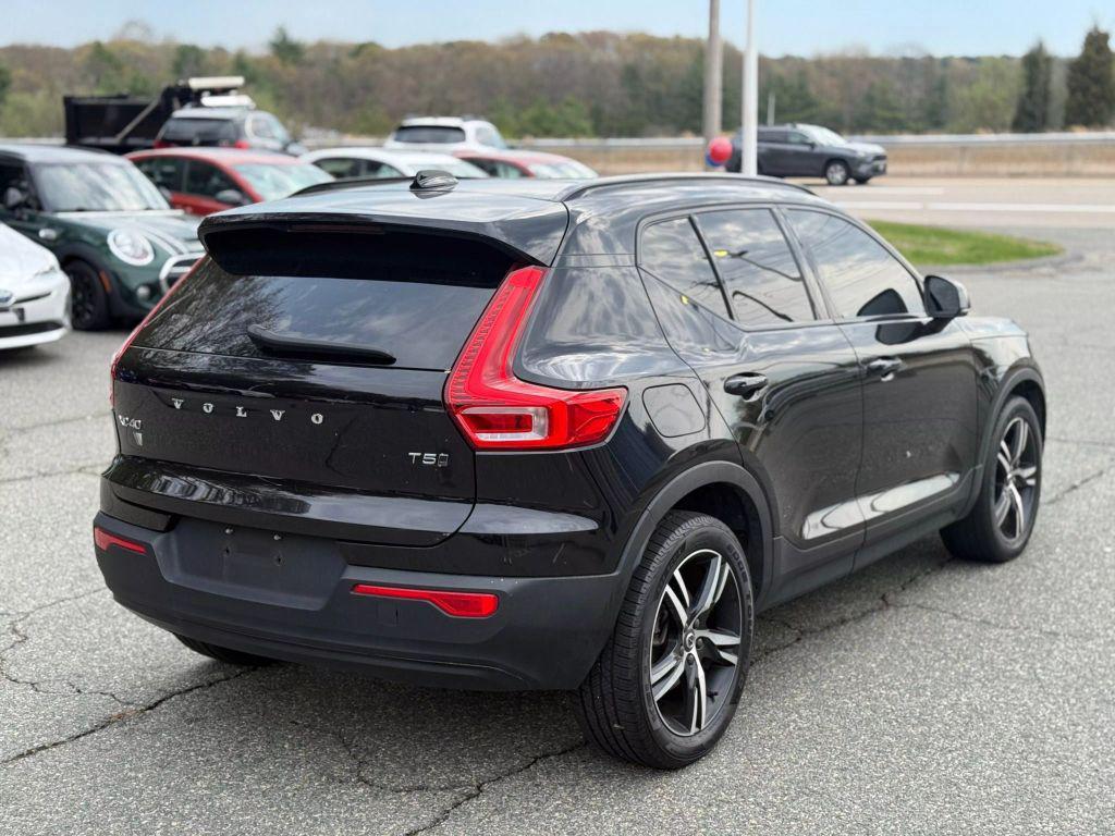 used 2021 Volvo XC40 car, priced at $19,597