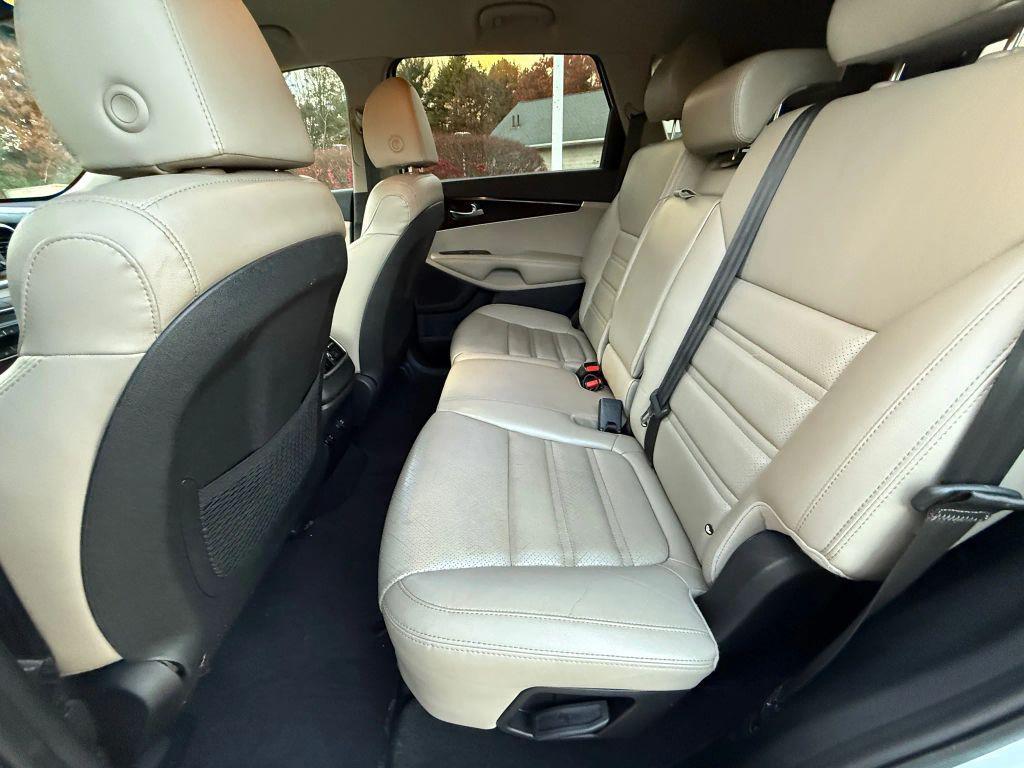 used 2019 Kia Sorento car, priced at $15,031