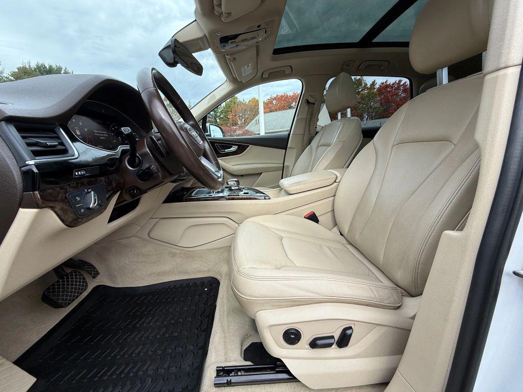 used 2019 Audi Q7 car, priced at $19,211