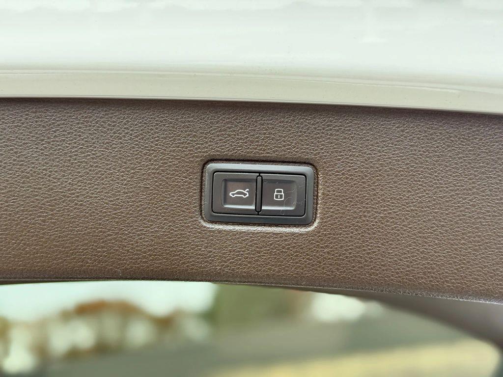 used 2019 Audi Q7 car, priced at $19,211