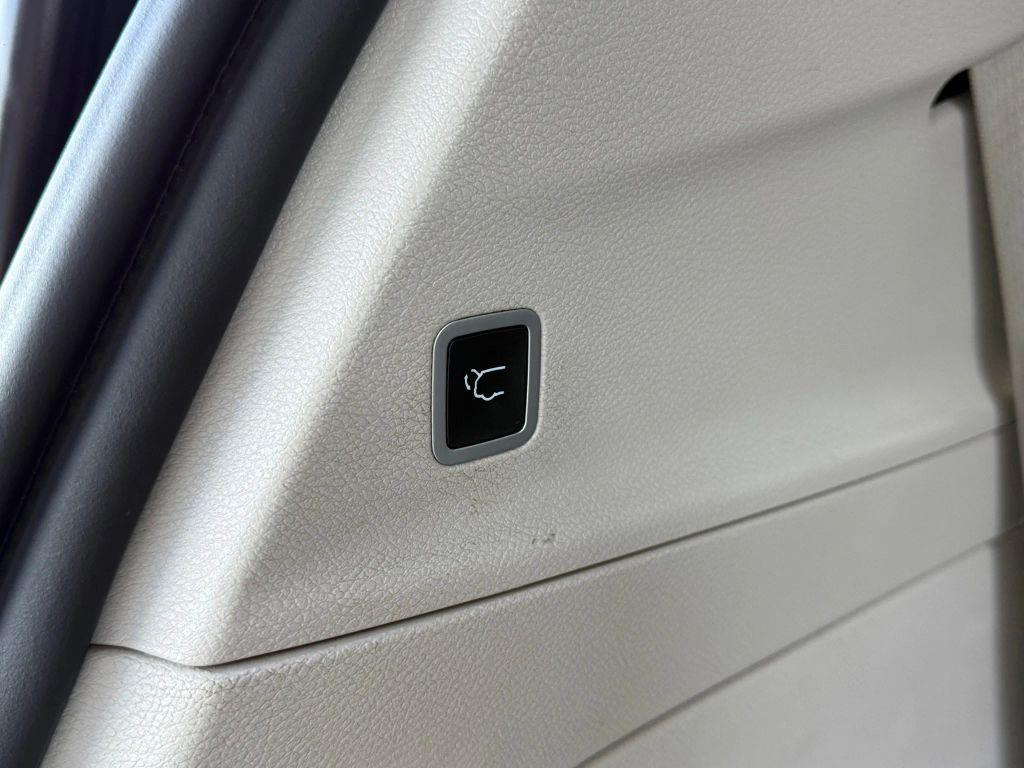 used 2019 Chrysler Pacifica car, priced at $12,950