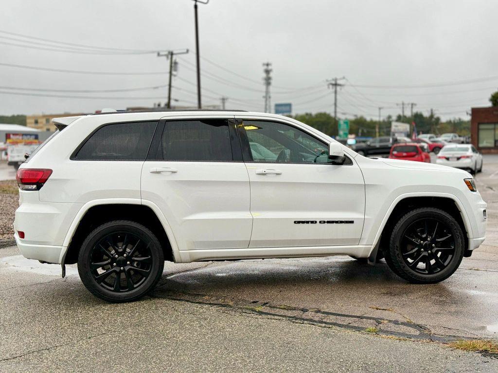 used 2017 Jeep Grand Cherokee car, priced at $17,042