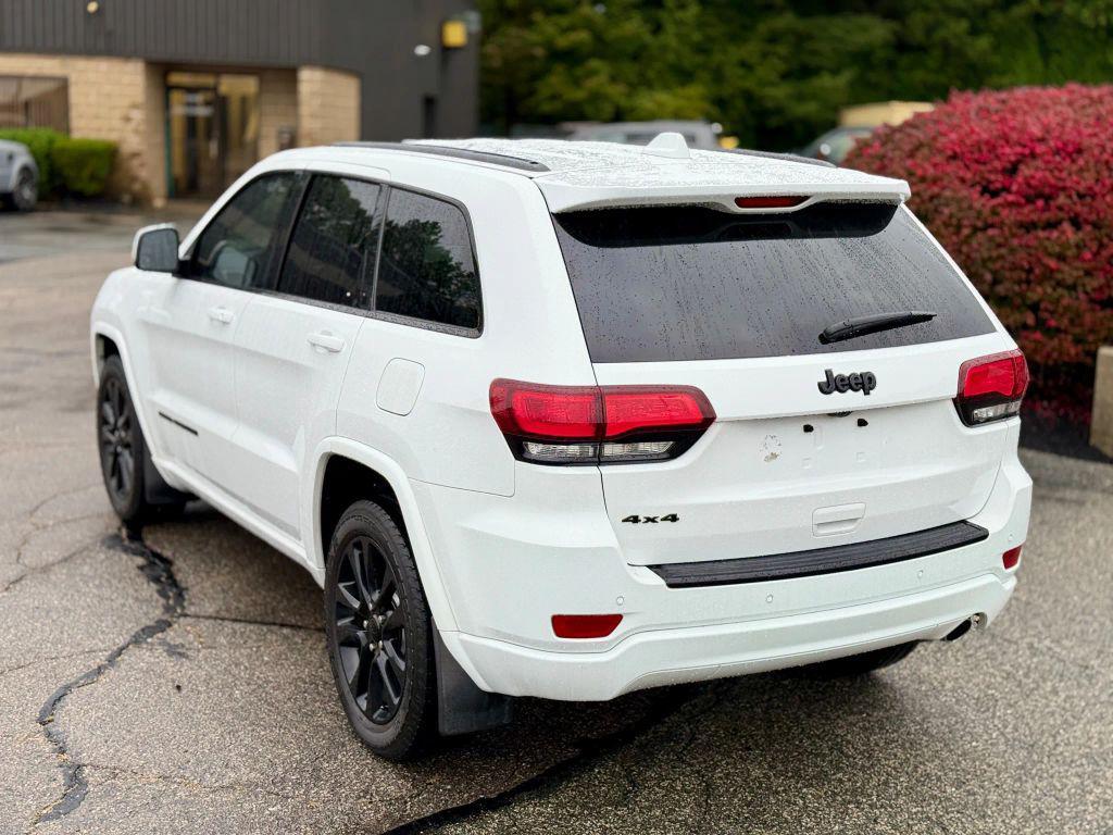 used 2017 Jeep Grand Cherokee car, priced at $17,042