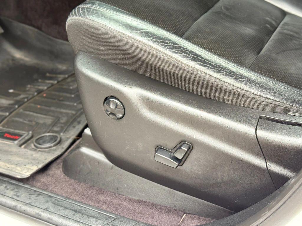 used 2017 Jeep Grand Cherokee car, priced at $17,042