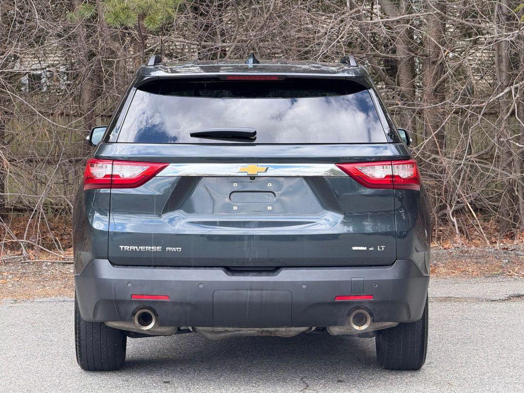 used 2019 Chevrolet Traverse car, priced at $17,321