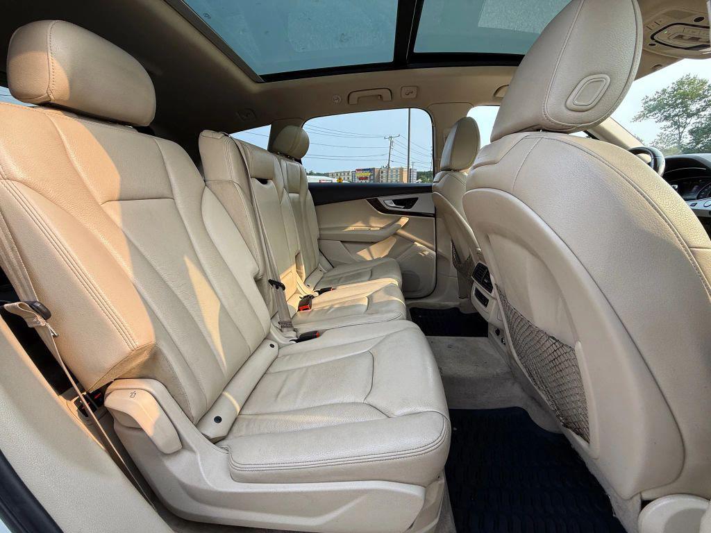 used 2019 Audi Q7 car, priced at $23,121