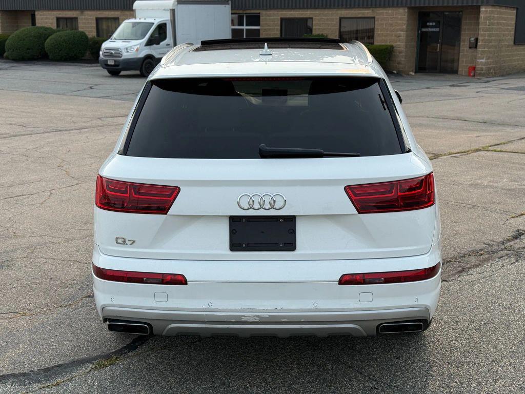 used 2019 Audi Q7 car, priced at $23,121