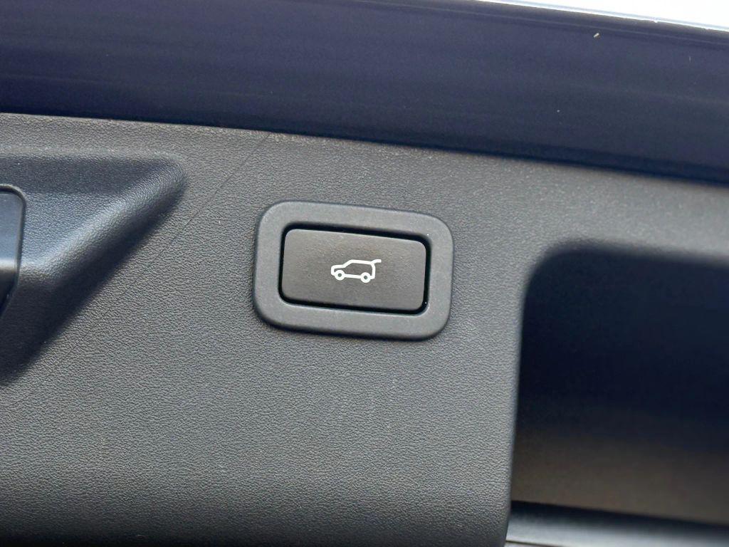 used 2018 Land Rover Discovery Sport car, priced at $13,121