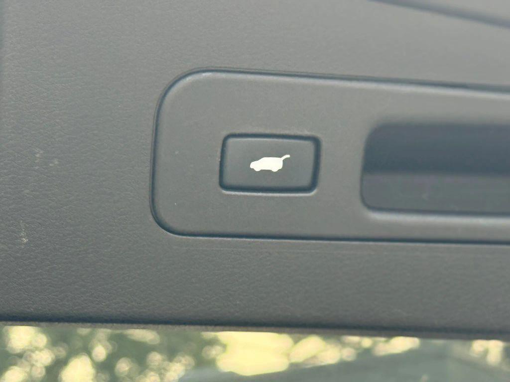 used 2016 Acura MDX car, priced at $17,824