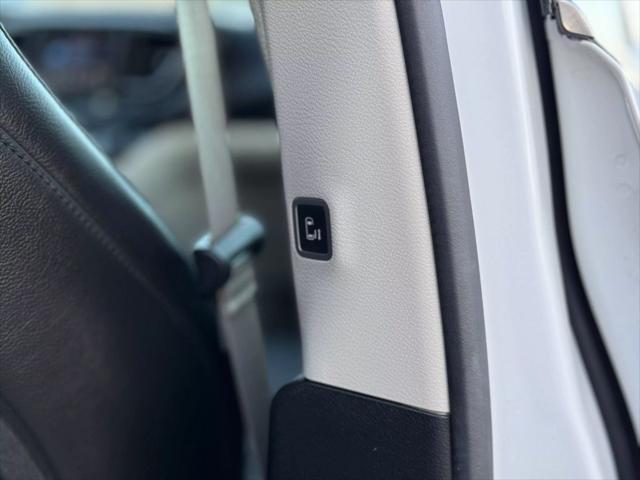 used 2018 Chrysler Pacifica car, priced at $14,131