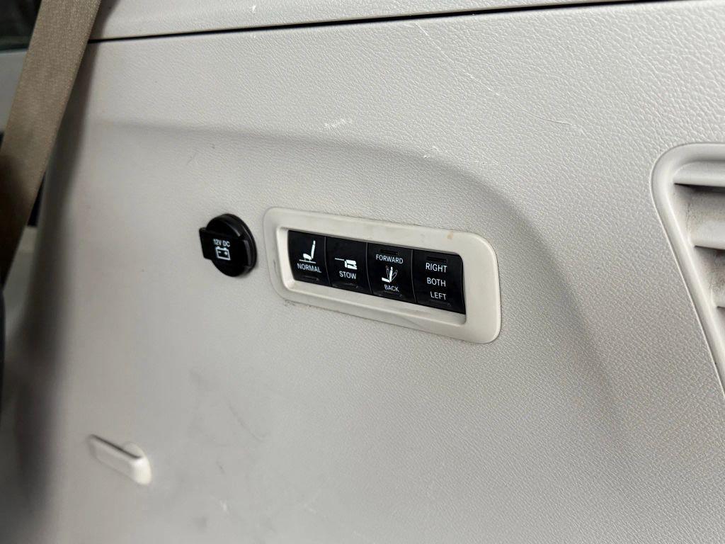 used 2018 Chrysler Pacifica car, priced at $17,321