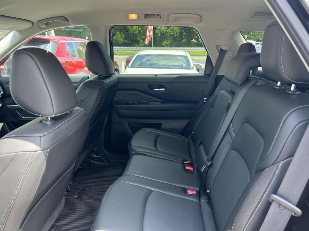 used 2023 Nissan Pathfinder car, priced at $30,998