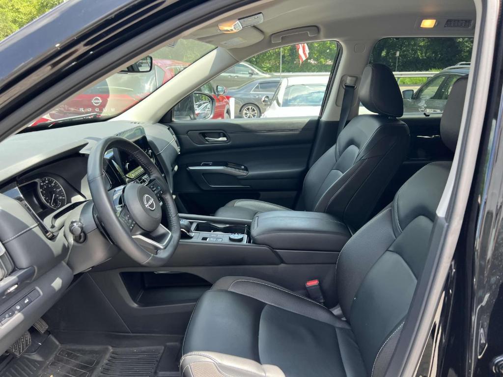 used 2023 Nissan Pathfinder car, priced at $30,998