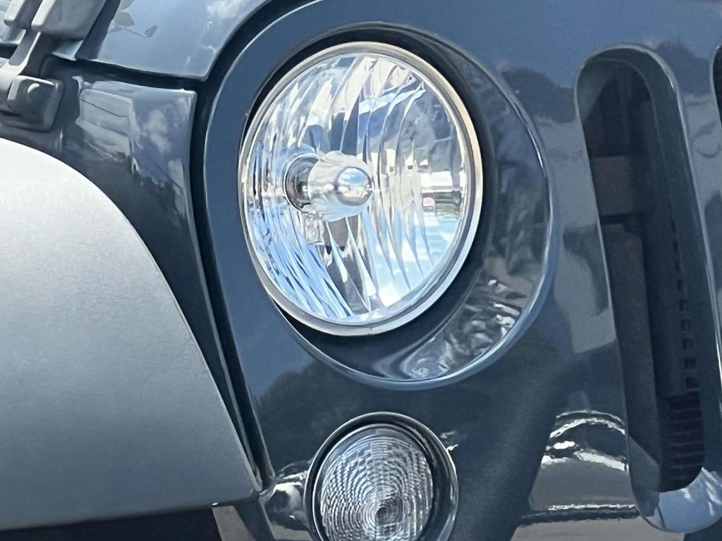 used 2016 Jeep Wrangler Unlimited car, priced at $25,999