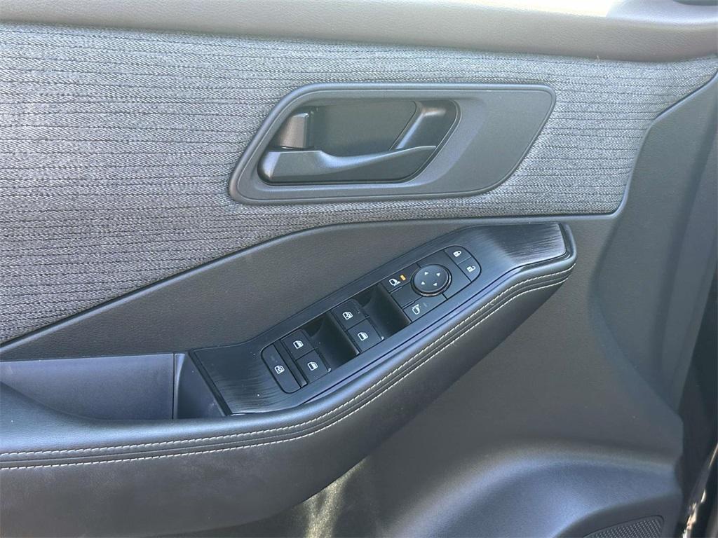 used 2022 Nissan Rogue car, priced at $21,255