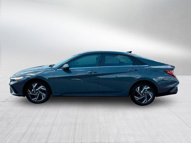 new 2025 Hyundai Elantra car, priced at $26,538