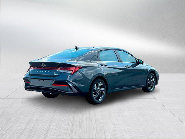 new 2025 Hyundai Elantra car, priced at $26,538