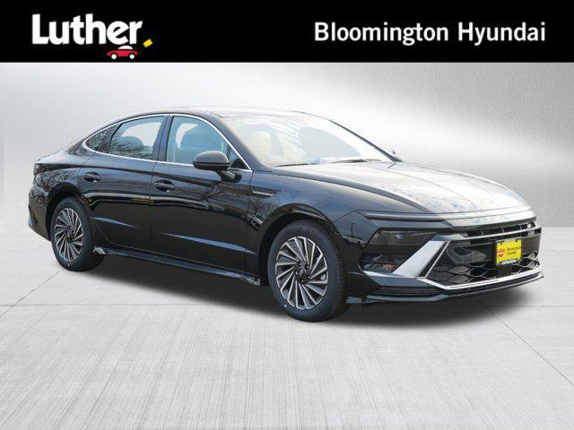 new 2025 Hyundai Sonata Hybrid car, priced at $31,113