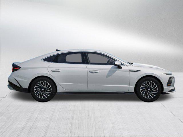 new 2025 Hyundai Sonata Hybrid car, priced at $37,704