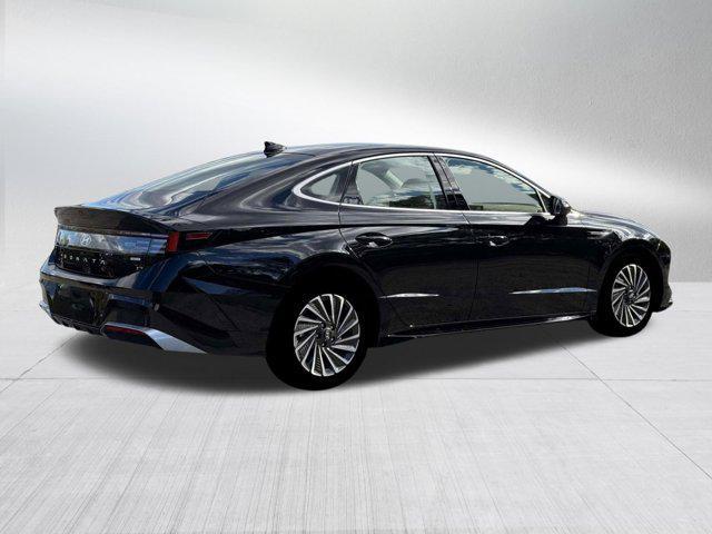 new 2026 Hyundai Sonata Hybrid car, priced at $39,570