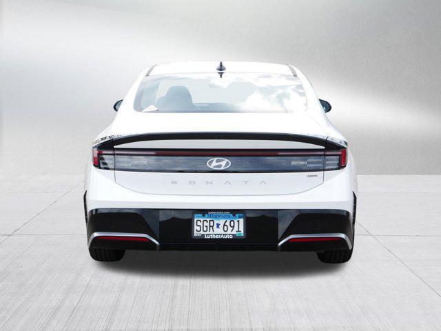 used 2025 Hyundai Sonata Hybrid car, priced at $28,500