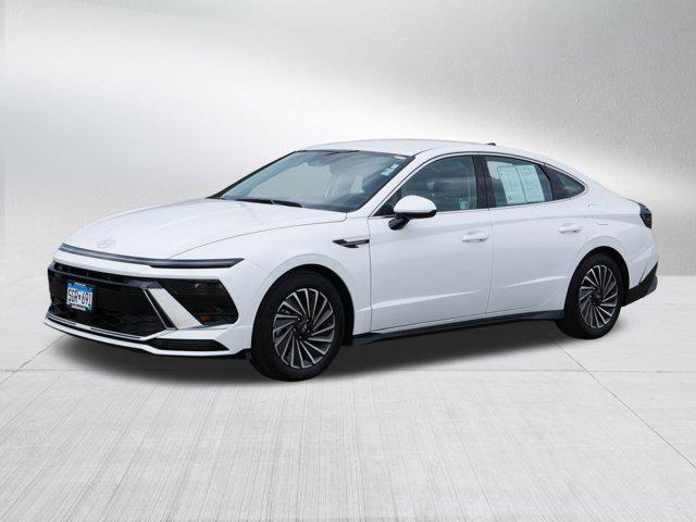 used 2025 Hyundai Sonata Hybrid car, priced at $28,500