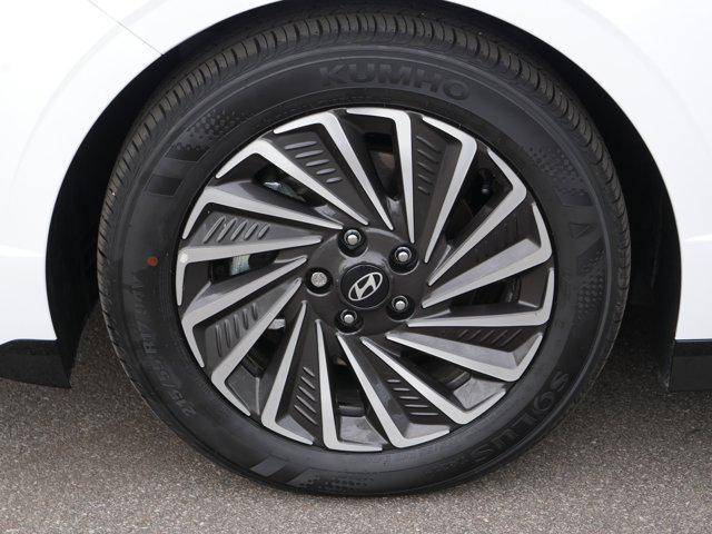 used 2025 Hyundai Sonata Hybrid car, priced at $28,500