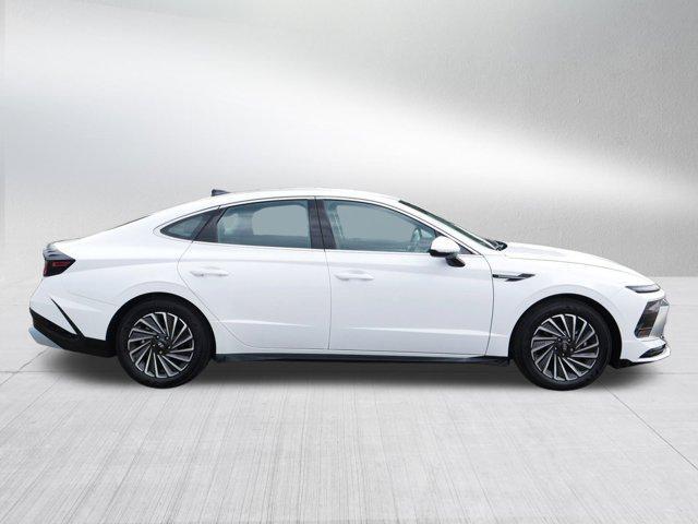used 2025 Hyundai Sonata Hybrid car, priced at $28,500