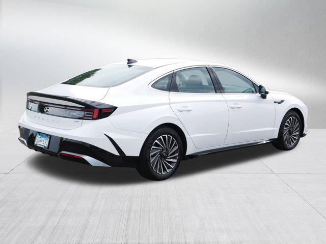 used 2025 Hyundai Sonata Hybrid car, priced at $28,500