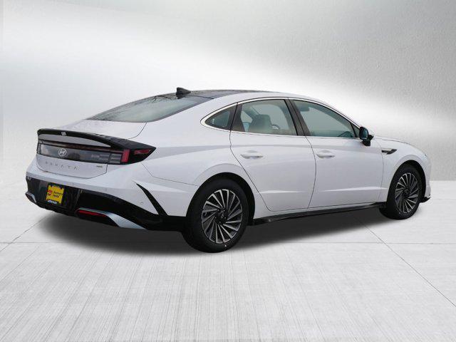 new 2025 Hyundai Sonata Hybrid car, priced at $37,877