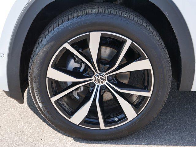 used 2024 Volkswagen Atlas car, priced at $45,000
