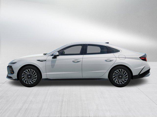 new 2025 Hyundai Sonata Hybrid car, priced at $40,055