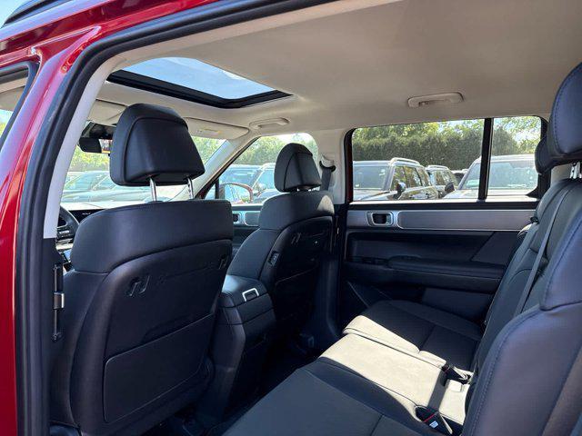 used 2025 Hyundai Santa Fe car, priced at $38,500