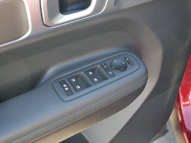 used 2025 Hyundai Santa Fe car, priced at $37,500