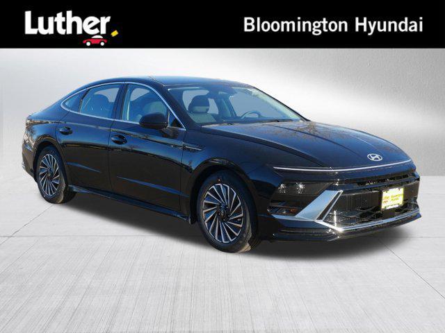 new 2025 Hyundai Sonata Hybrid car, priced at $31,418