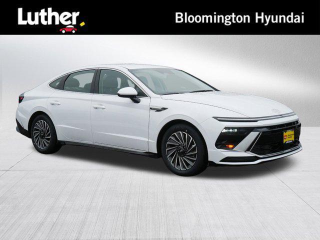 new 2025 Hyundai Sonata Hybrid car, priced at $31,567