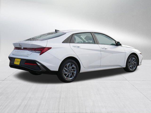 new 2025 Hyundai Elantra HEV car, priced at $25,472