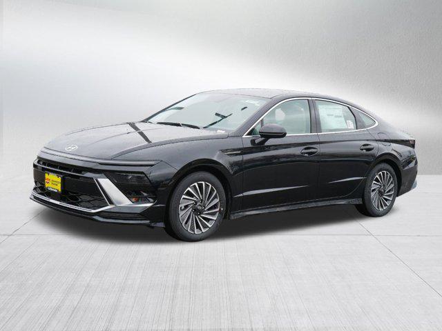 new 2025 Hyundai Sonata Hybrid car, priced at $31,070