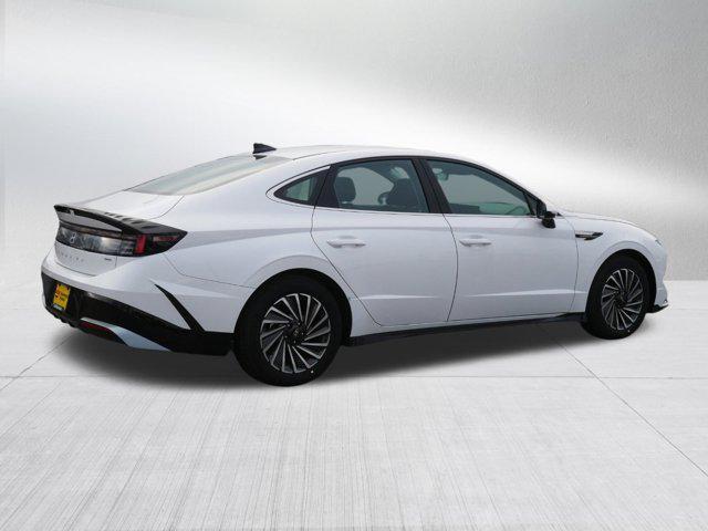 new 2025 Hyundai Sonata Hybrid car, priced at $31,859