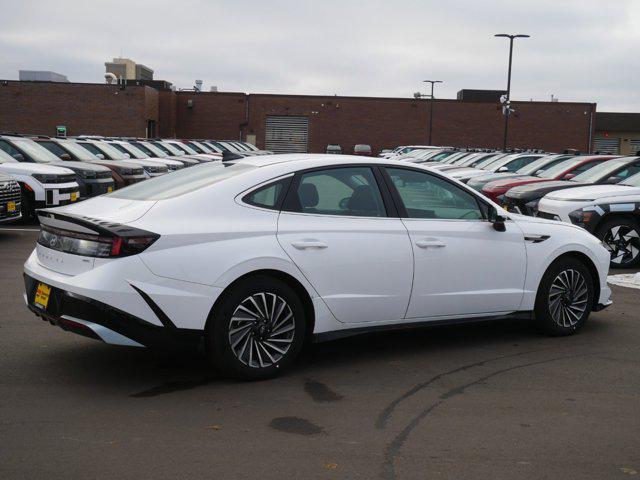 new 2025 Hyundai Sonata Hybrid car, priced at $31,560