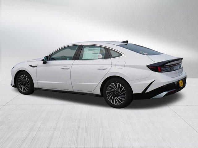 new 2025 Hyundai Sonata Hybrid car, priced at $31,859