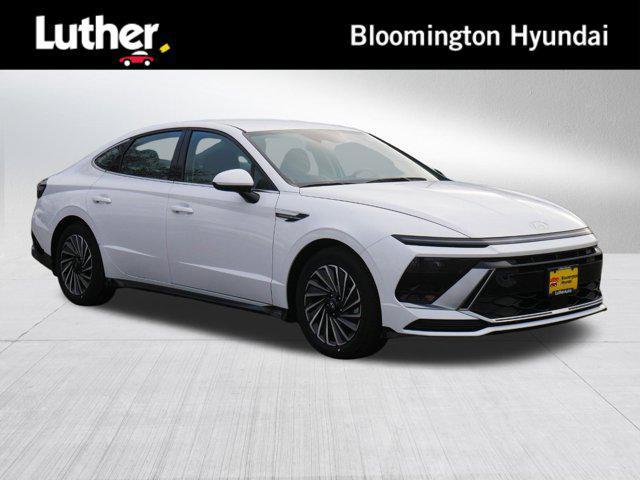 new 2025 Hyundai Sonata Hybrid car, priced at $31,560